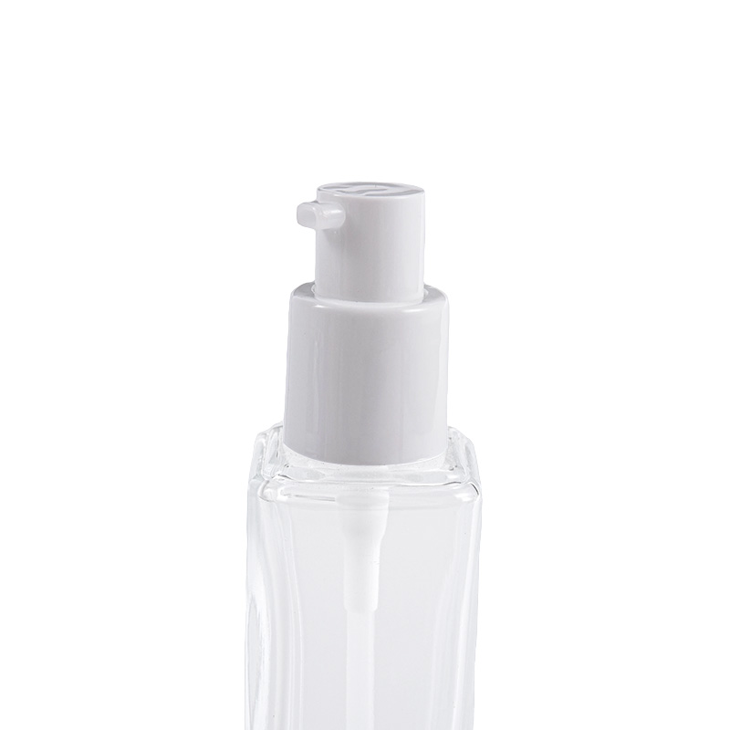 Spraypumpe med indbygget fjederpumpeelement Spraypumpe med indbygget fjederpumpeelement