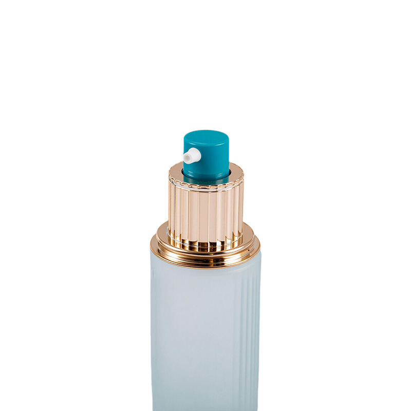 Spraypumpe med indbygget fjederpumpeelement Spraypumpe med indbygget fjederpumpeelement